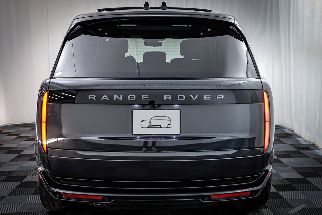 New 2025 Land Rover Range Rover SE image 18