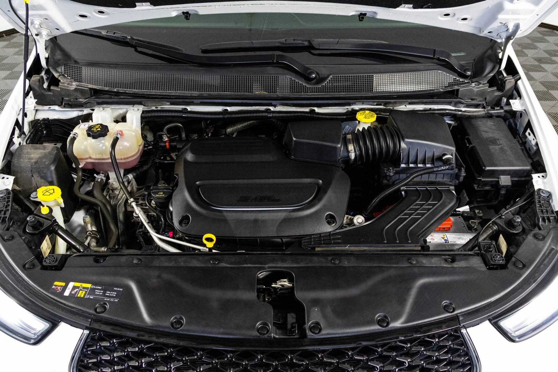Used 2023 Chrysler Pacifica Touring-L image 42