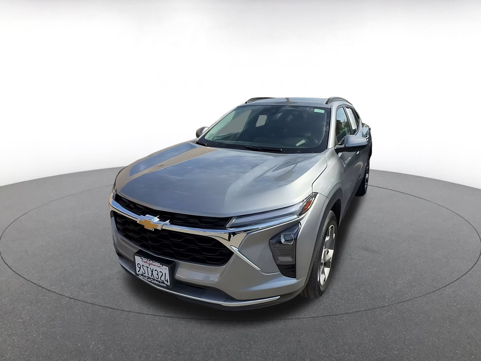 Used 2025 Chevrolet Trax LT w/ LT Convenience Package FWD image 6