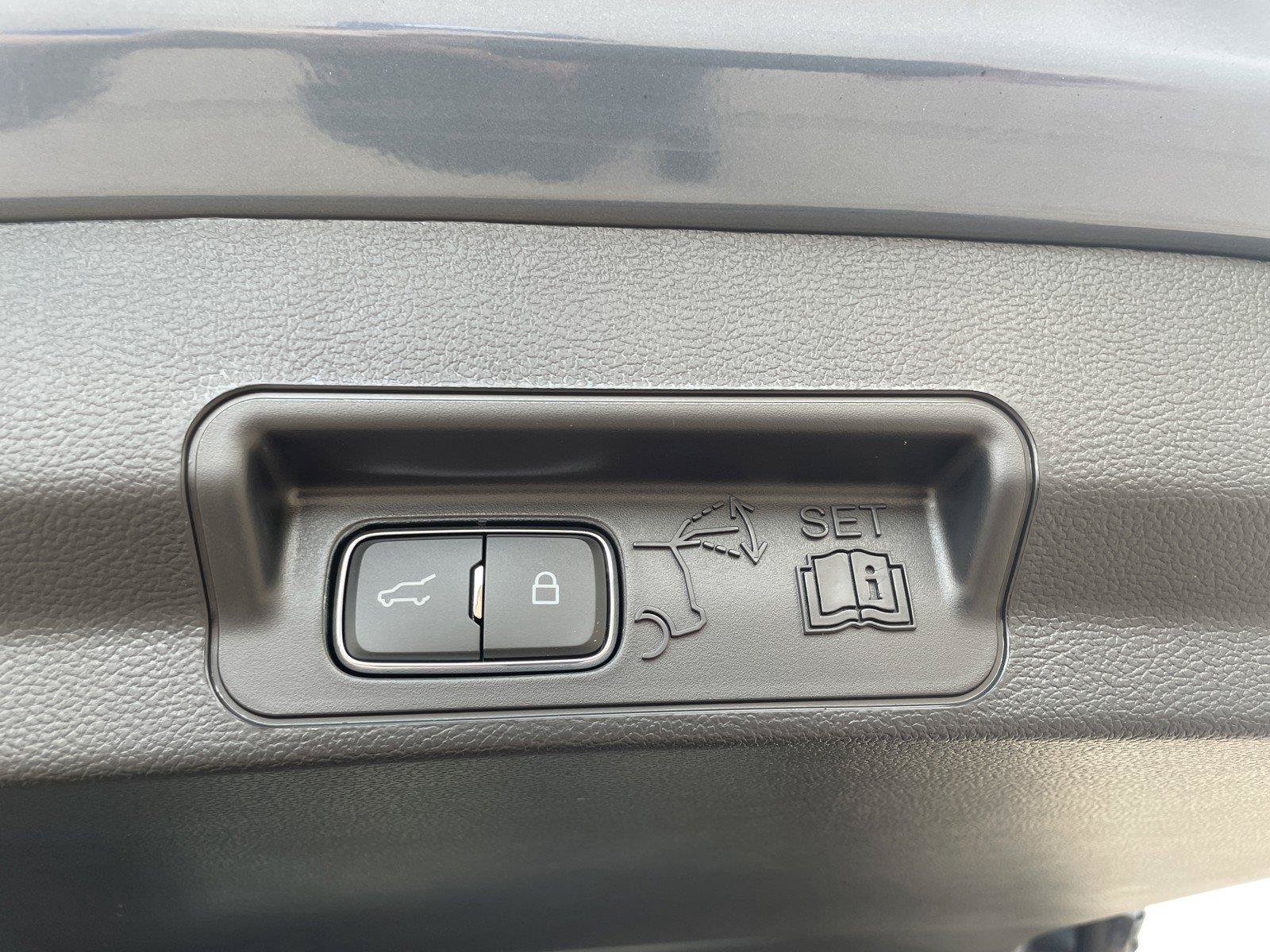 New 2027 Ford Explorer ST-Line RWD image 29