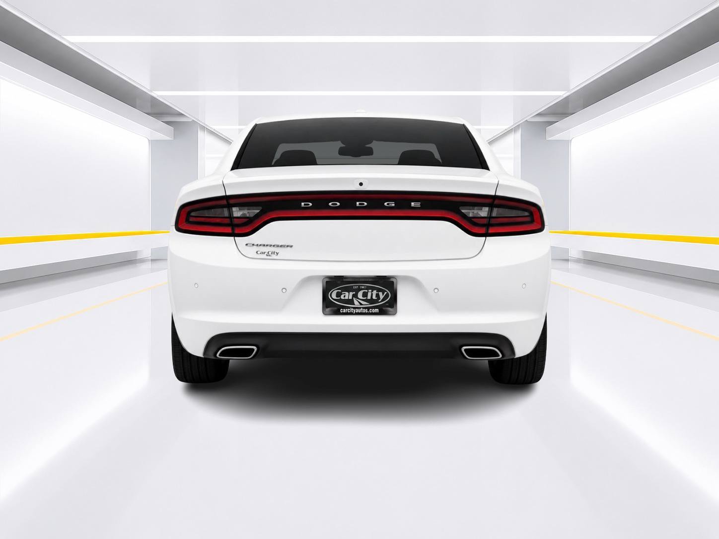 Used 2019 Dodge Charger SXT RWD image 4
