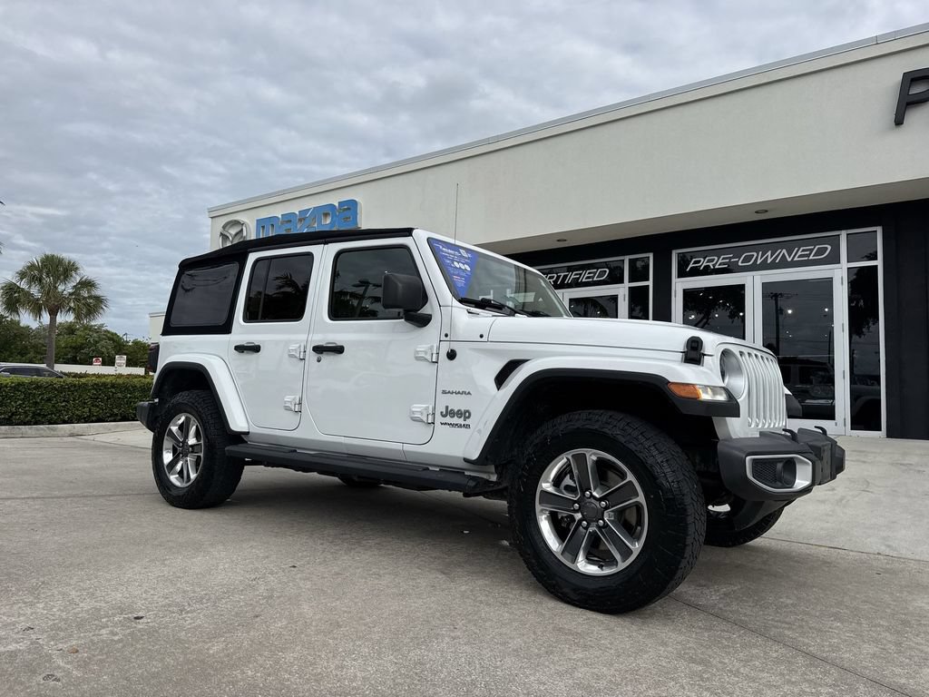 Used 2019 Jeep Wrangler Unlimited Sahara w/ Dual Top Group AWD/4WD image 22