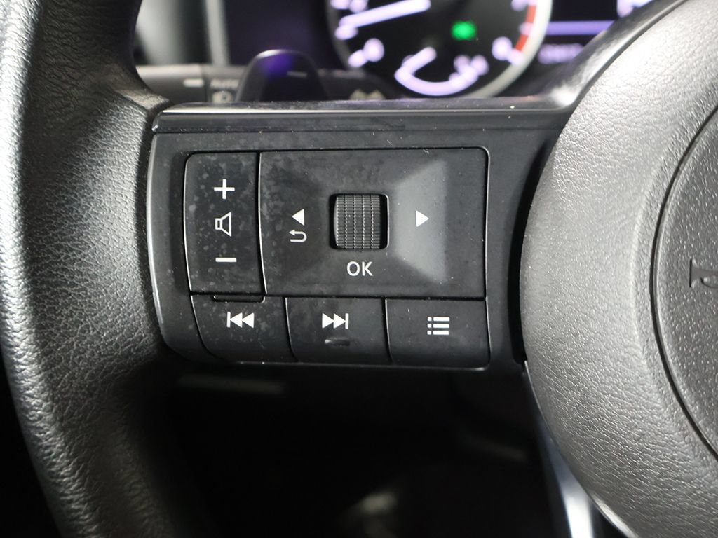 Used 2023 Nissan Rogue S AWD/4WD image 33