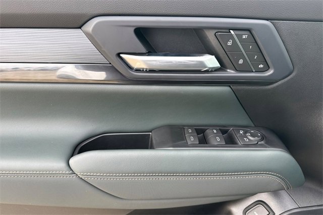 New 2026 GMC Terrain AT4 w/ Convenience Package III image 11