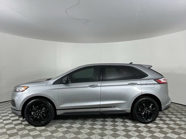Used 2023 Ford Edge SE w/ Black Appearance Package AWD/4WD image 8