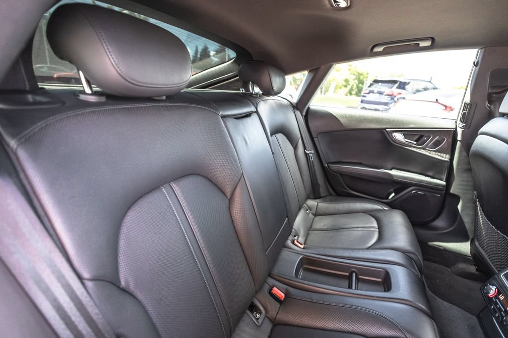 Used 2016 Audi RS 7 Prestige w/ RS 7 Dynamic Package AWD/4WD image 32