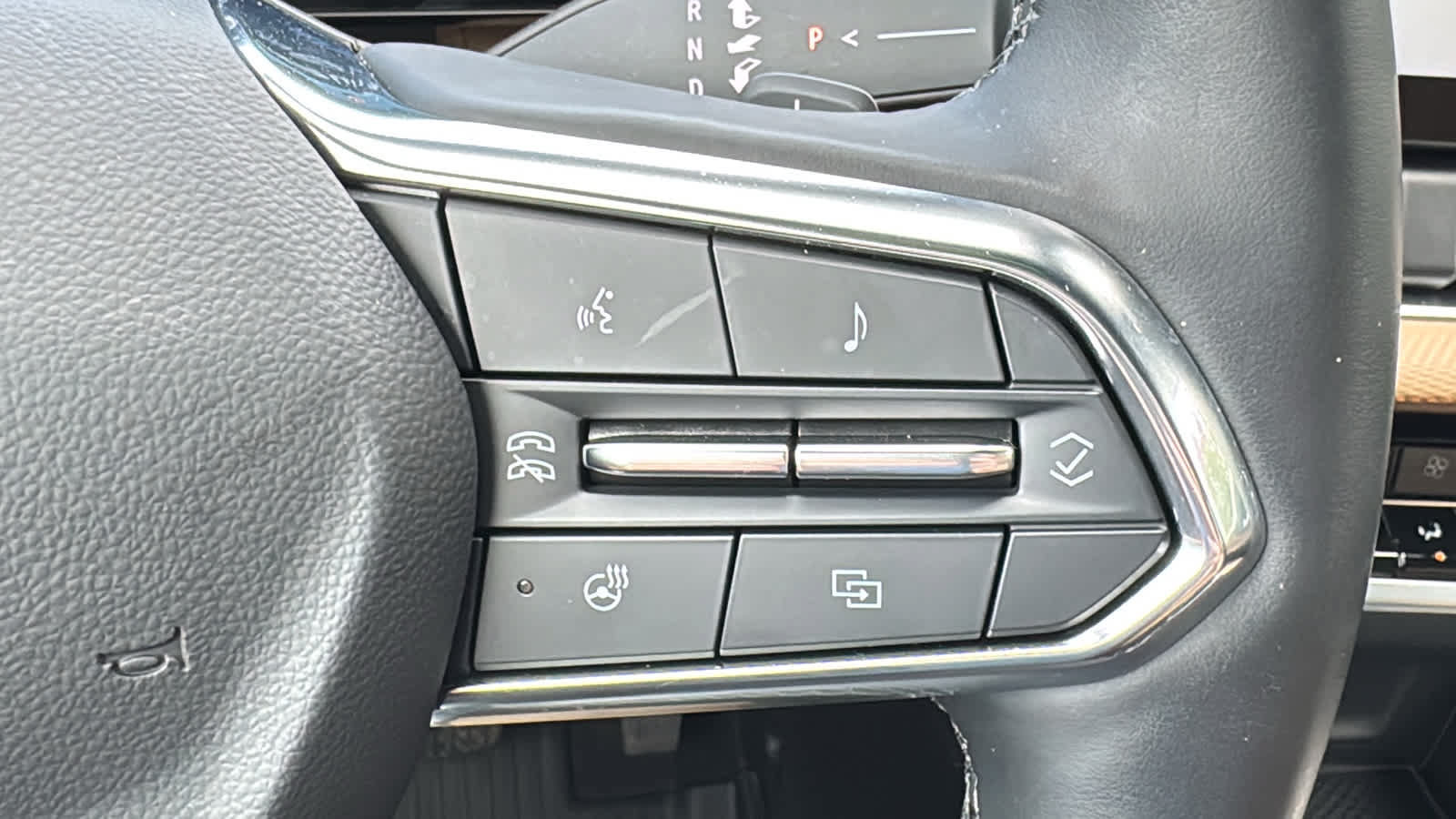 Certified 2025 Chevrolet Equinox ACTIV w/ Convenience Package III AWD/4WD image 13