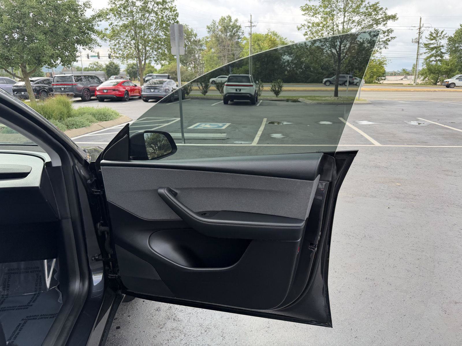 Used 2026 Tesla Model Y 2WD image 22