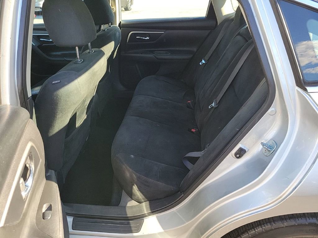 Used 2015 Nissan Altima 2.5 S w/ Special Edition Package FWD image 9