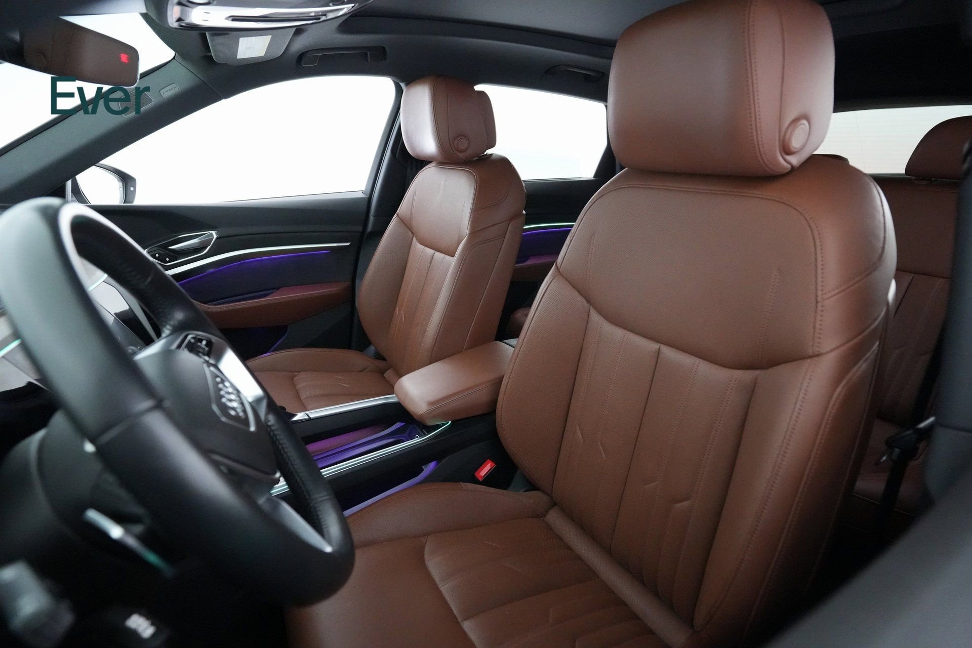 Used 2021 Audi e-tron Prestige w/ Prestige Package image 7