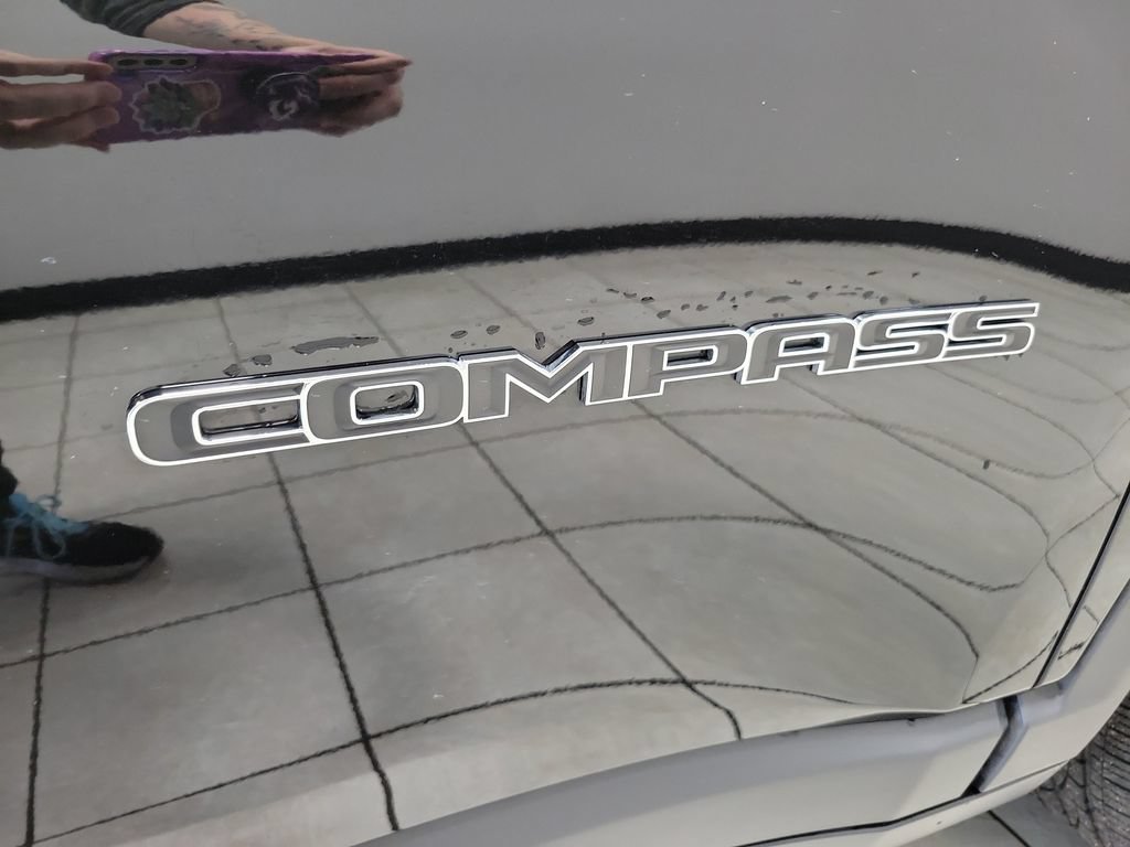 Certified 2022 Jeep Compass Latitude w/ Sun and Sound Group AWD/4WD image 25