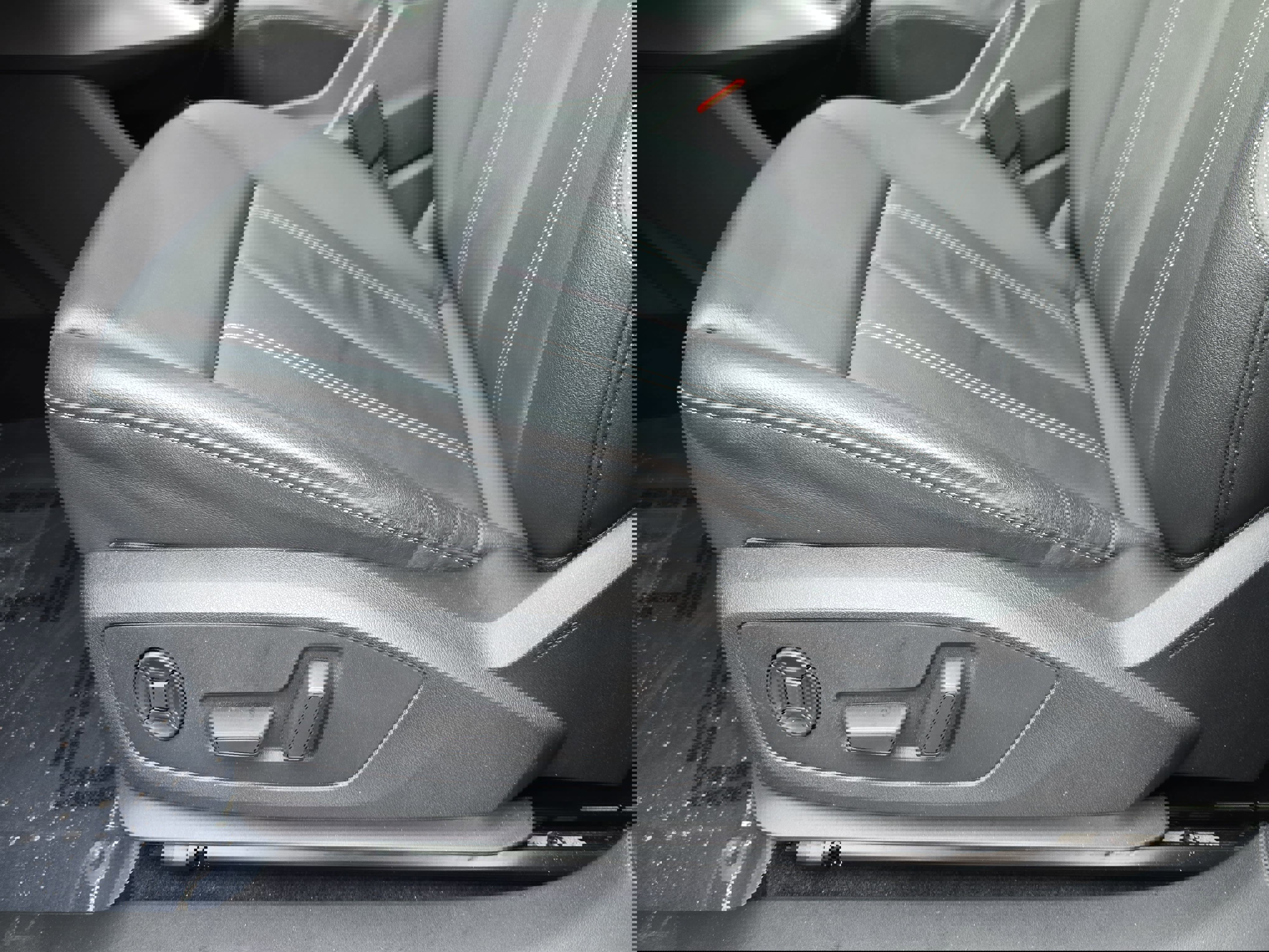 Used 2023 Audi Q4 e-tron Premium Plus w/ Premium Plus image 29