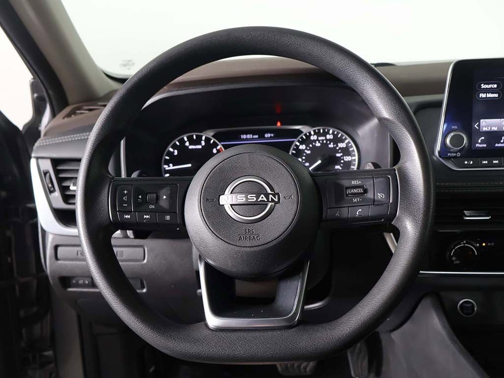 Used 2023 Nissan Rogue S image 41