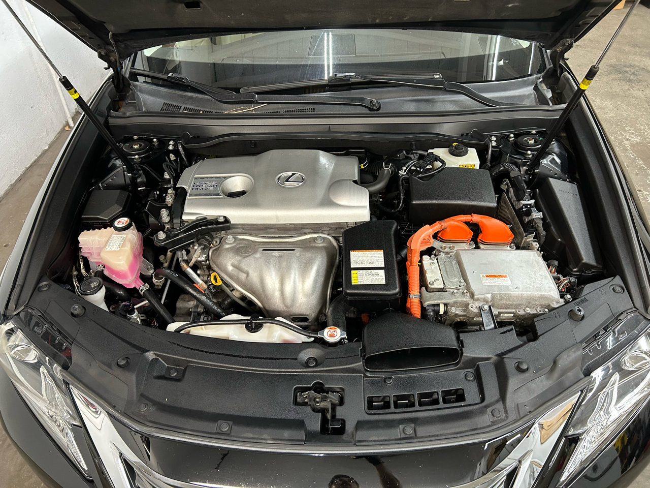 Used 2017 Lexus ES 300h image 9