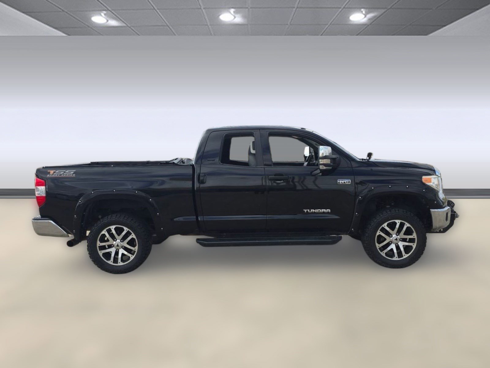 Used 2017 Toyota Tundra SR5 w/ SR5 Upgrade Package image 8