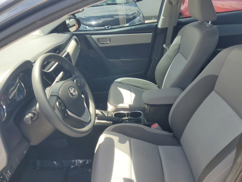 Used 2017 Toyota Corolla LE FWD image 13