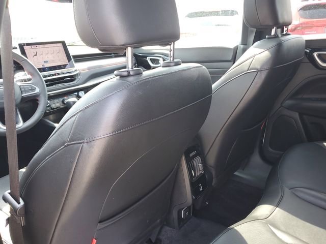 Used 2024 Jeep Compass Trailhawk w/ Trailhawk Elite Group image 14