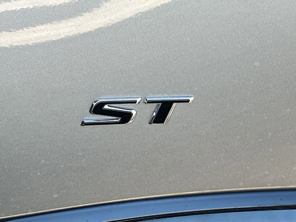 New 2026 Buick Envision Sport Touring image 32