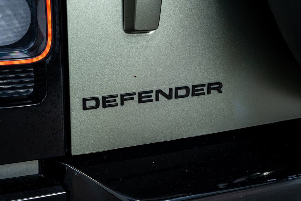 Used 2022 Land Rover Defender 90 X image 25