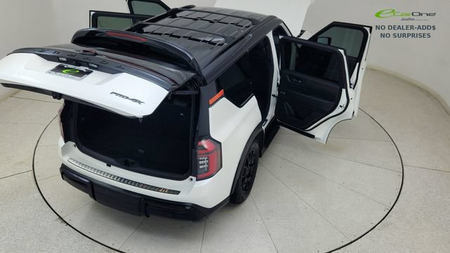 Used 2026 Nissan Armada PRO-4X w/ Captain's Chari Seat Package AWD/4WD image 88