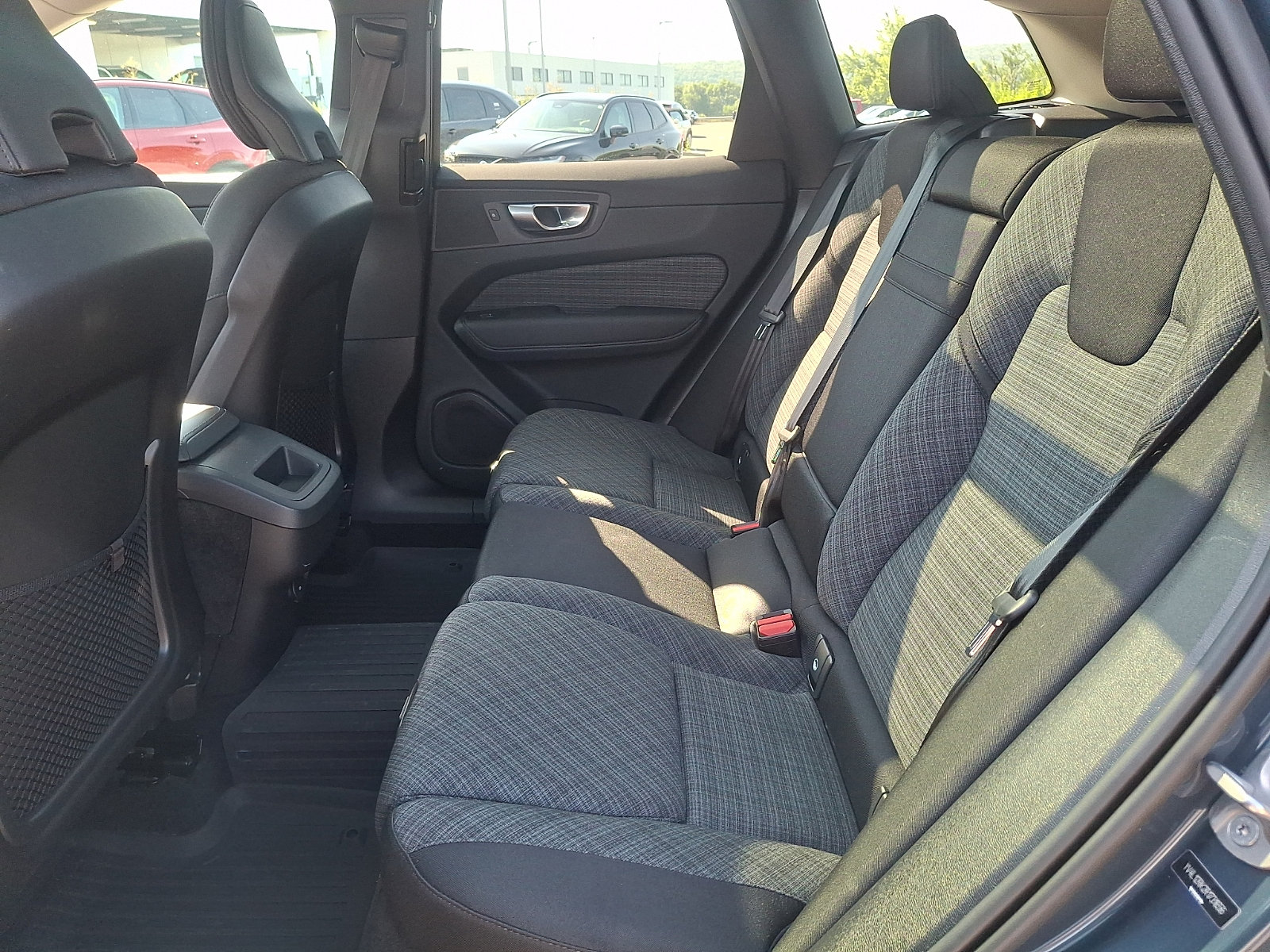 Certified 2024 Volvo XC60 B5 Core w/ Protection Package Premier AWD/4WD image 10
