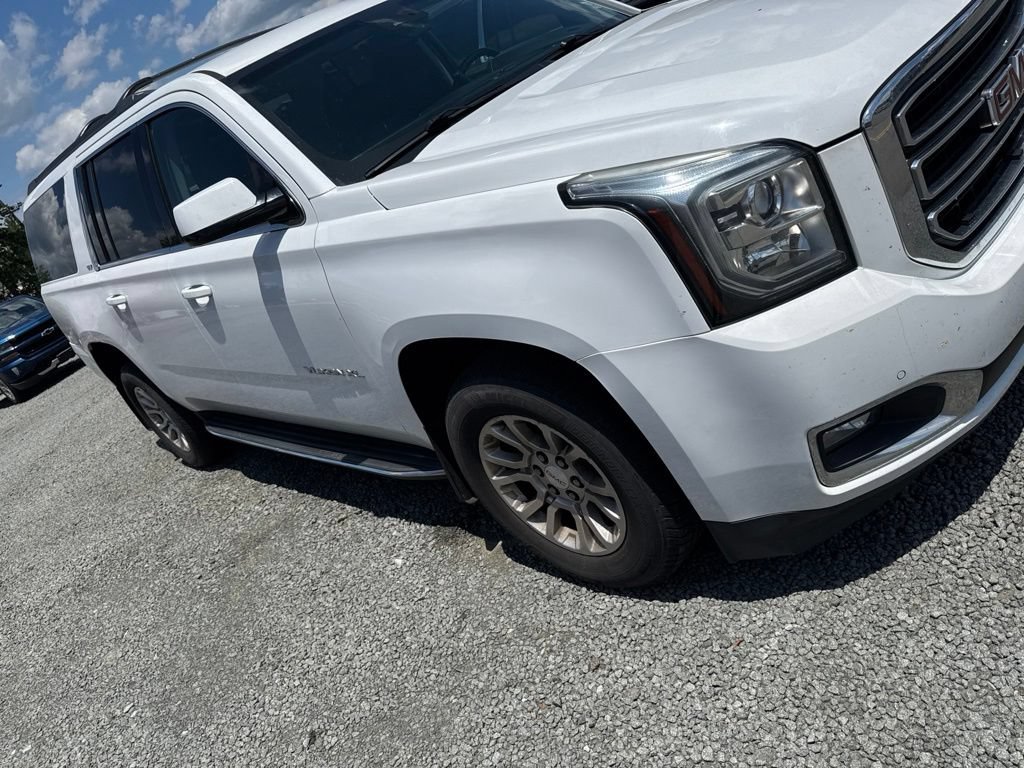 Used 2017 GMC Yukon XL SLT AWD/4WD image 3