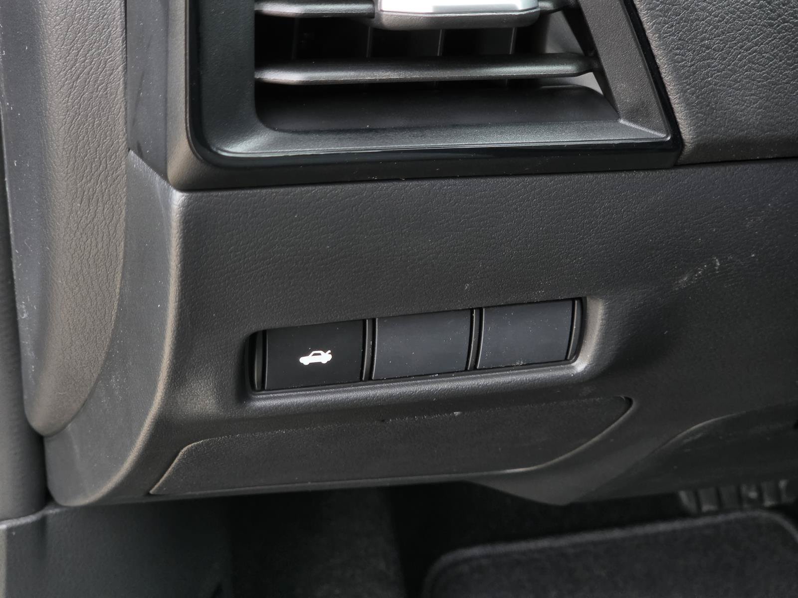 New 2027 Nissan Sentra SV FWD image 17