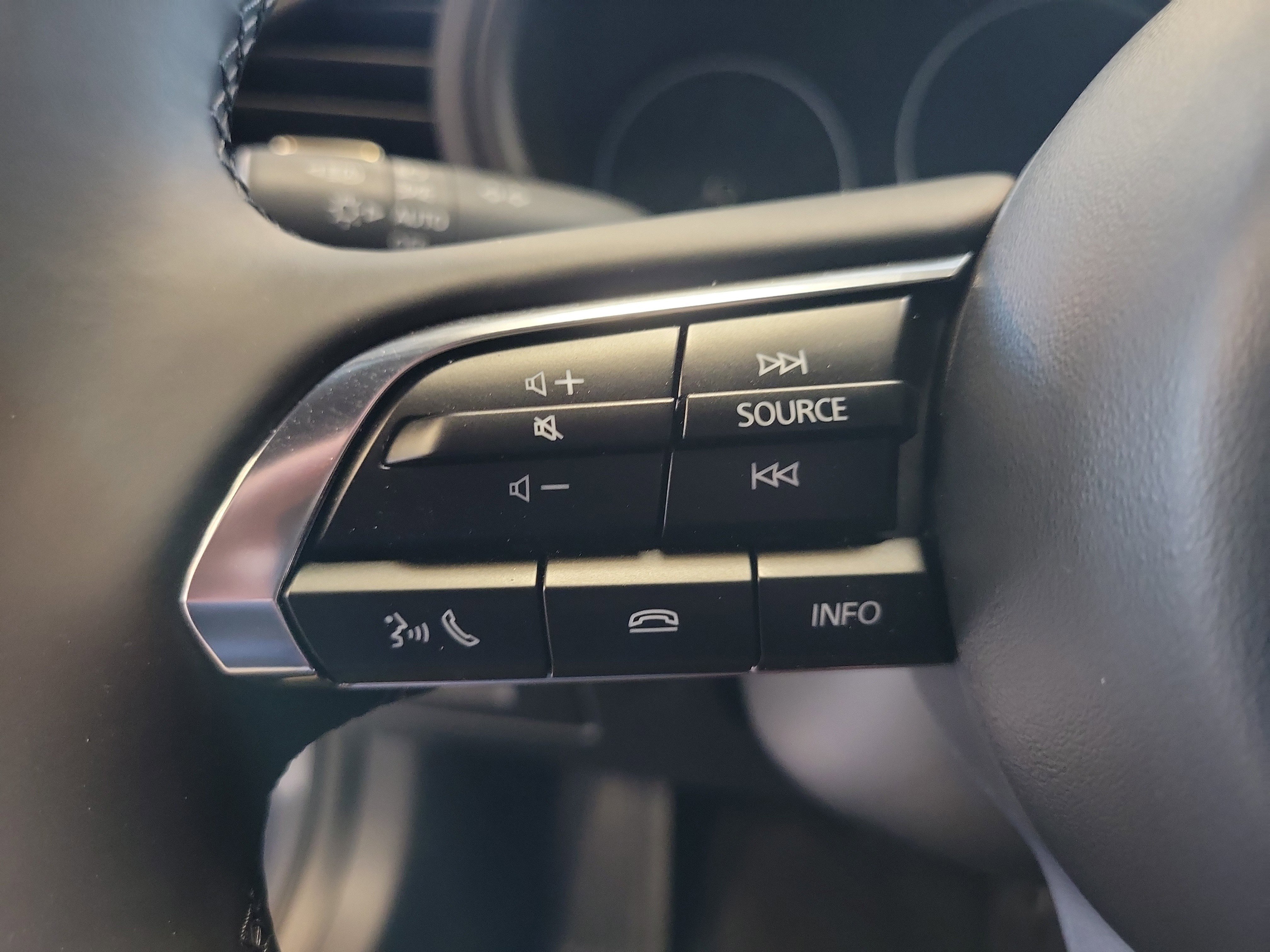 New 2026 MAZDA MAZDA3 Carbon image 24