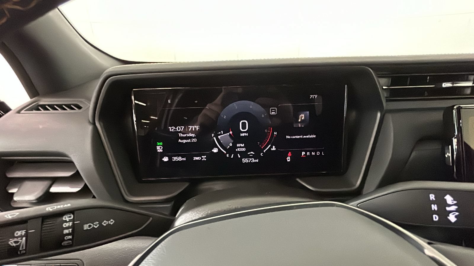 New 2026 GMC Terrain AT4 w/ Technology Package II AWD/4WD image 21