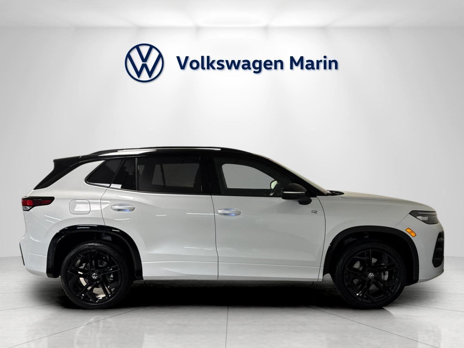 New 2026 Volkswagen Tiguan SE R-Line image 6