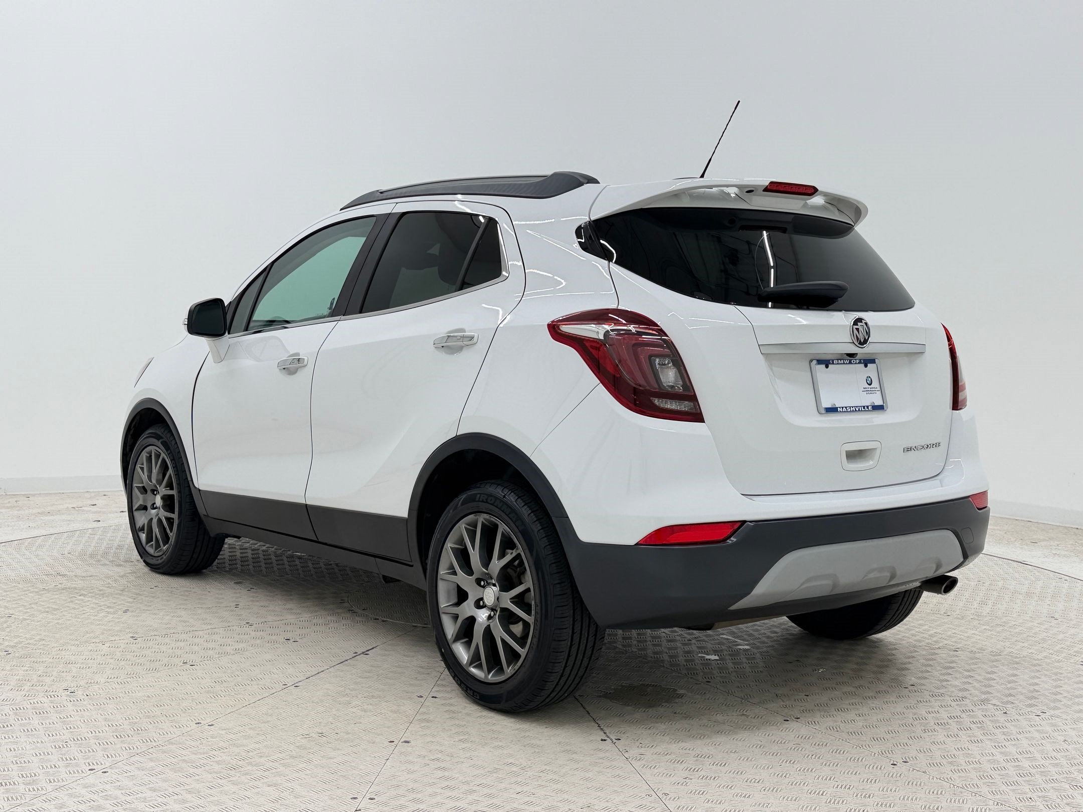 Used 2019 Buick Encore Sport Touring FWD image 3