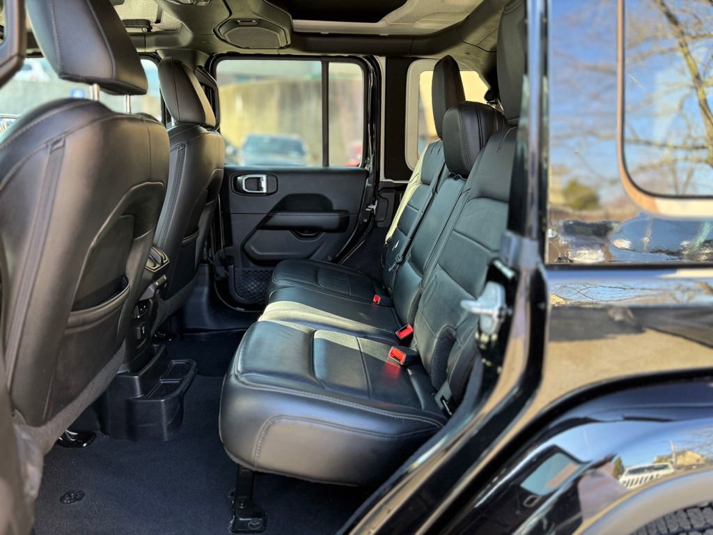 Used 2018 Jeep Wrangler Unlimited Sahara w/ Quick Order Package 24M Moab image 23