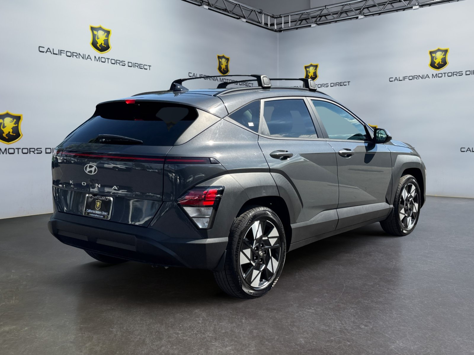 Used 2025 Hyundai Kona SEL FWD image 5
