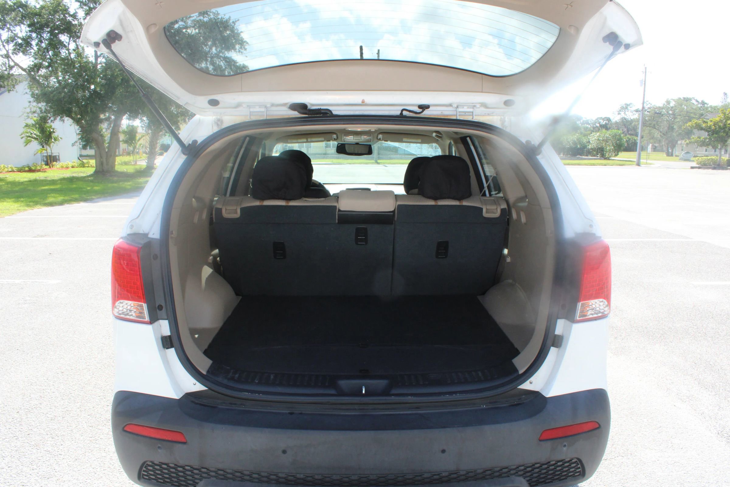 Used 2012 Kia Sorento LX w/ Convenience Pkg FWD image 28