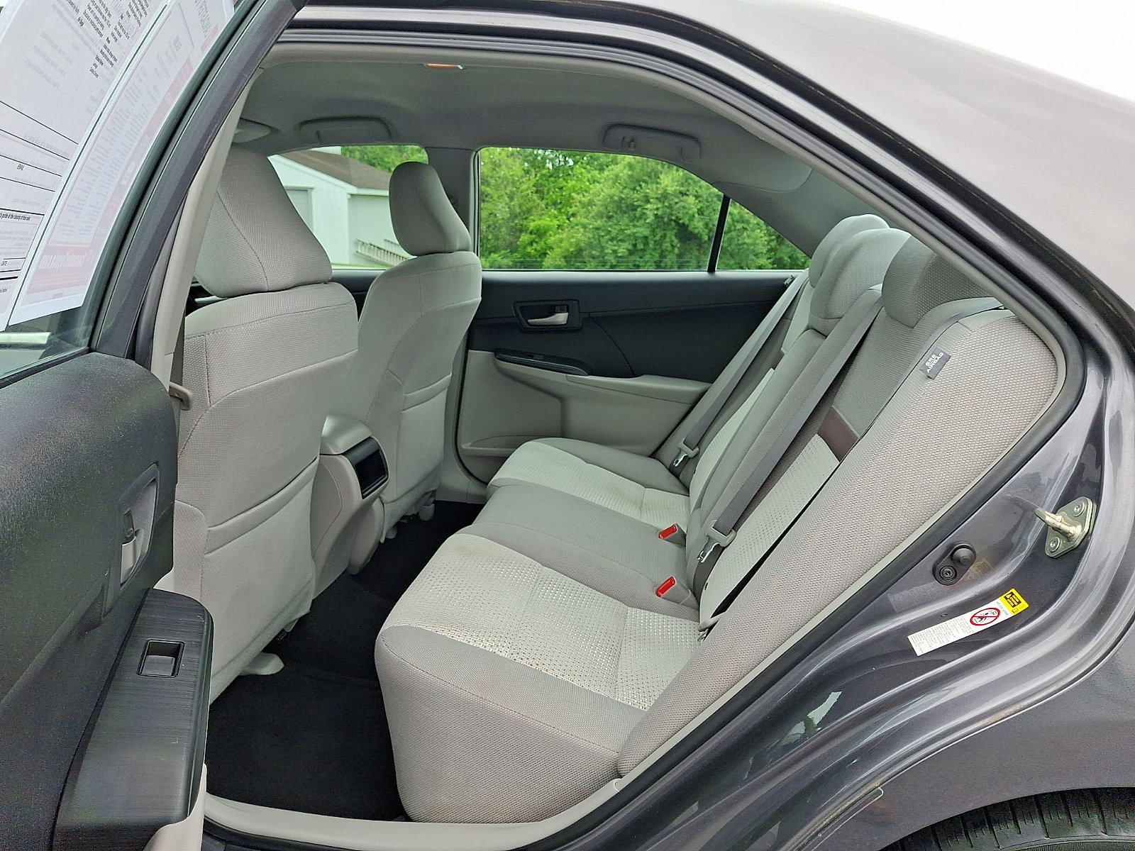 Used 2014 Toyota Camry LE FWD image 11