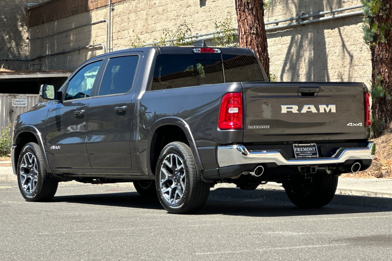 New 2026 RAM 1500 Laramie AWD/4WD image 5