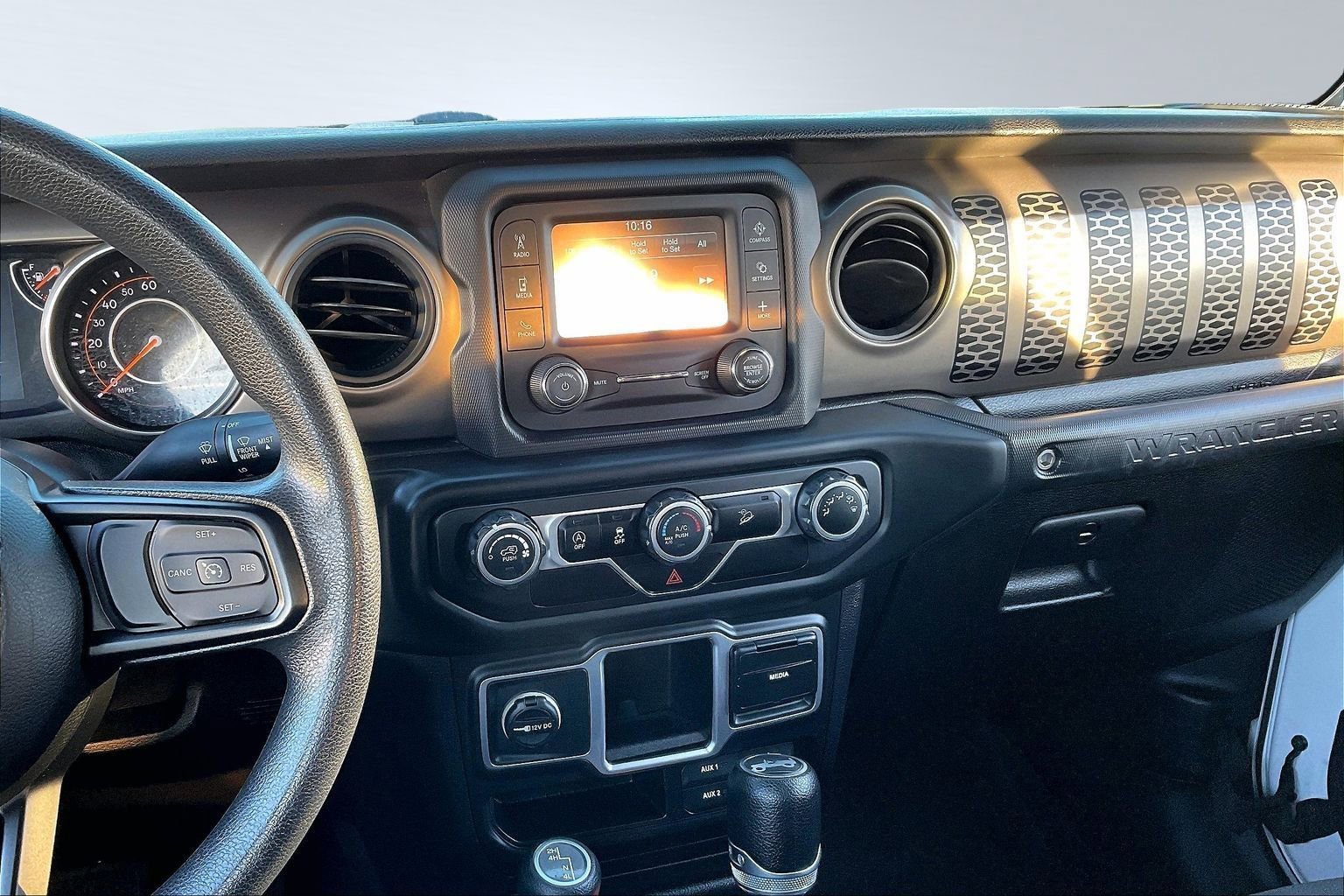 Used 2018 Jeep Wrangler Unlimited Sport image 6