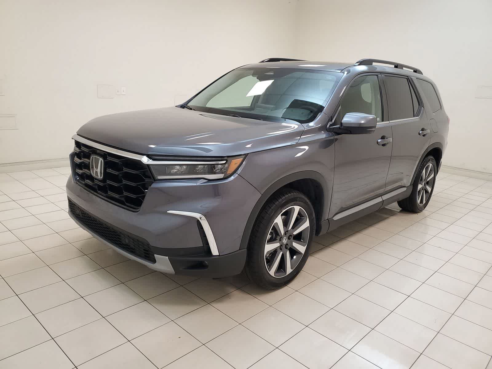 Certified 2025 Honda Pilot Touring image 28