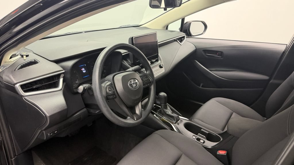 Used 2023 Toyota Corolla LE FWD image 11