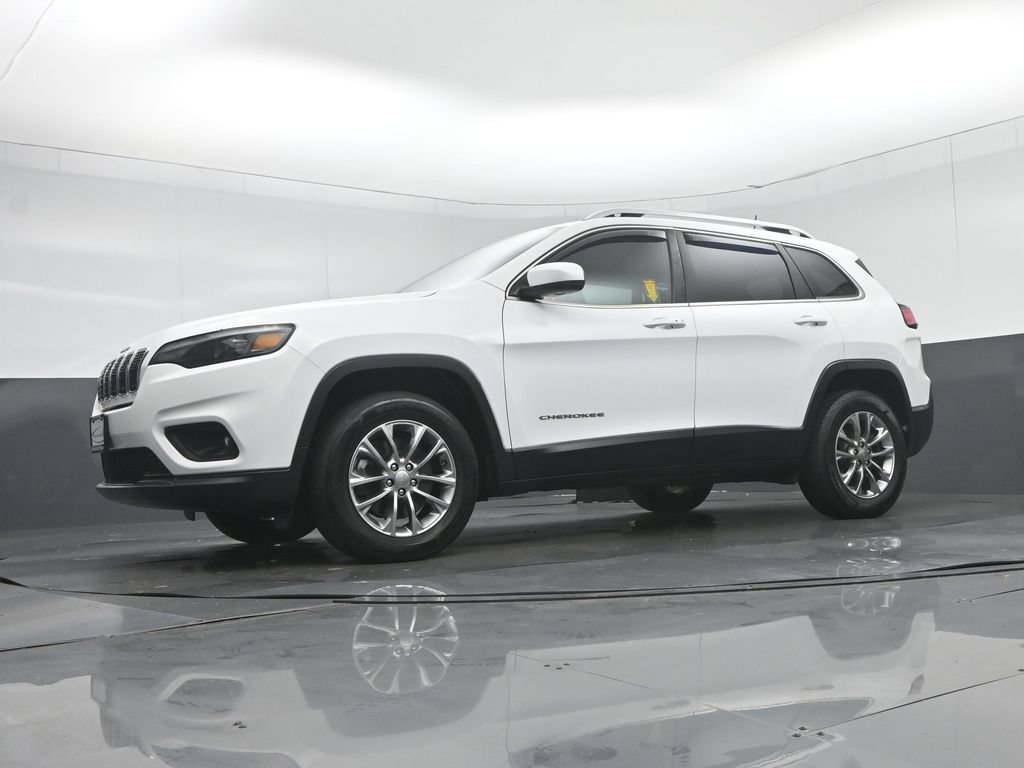 Used 2019 Jeep Cherokee Latitude Plus w/ Cold Weather Group AWD/4WD image 54