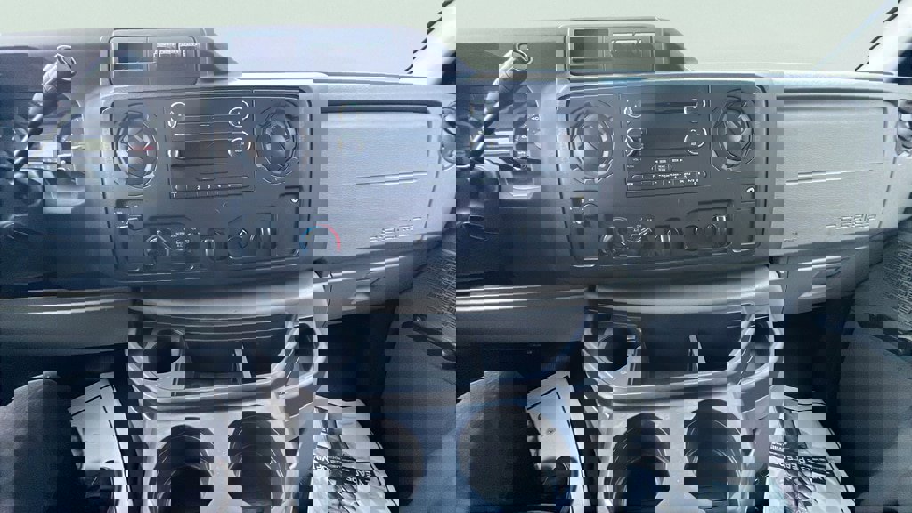 Used 2015 Ford E-350 and Econoline 350 Super Duty image 10