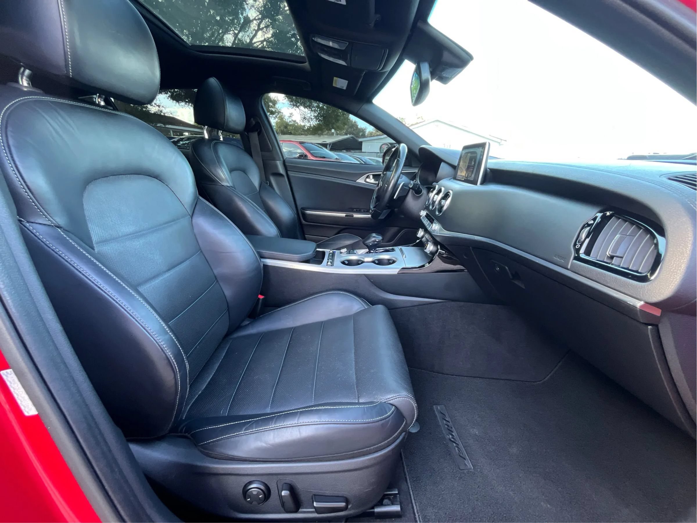 Used 2018 Kia Stinger GT2 RWD image 23