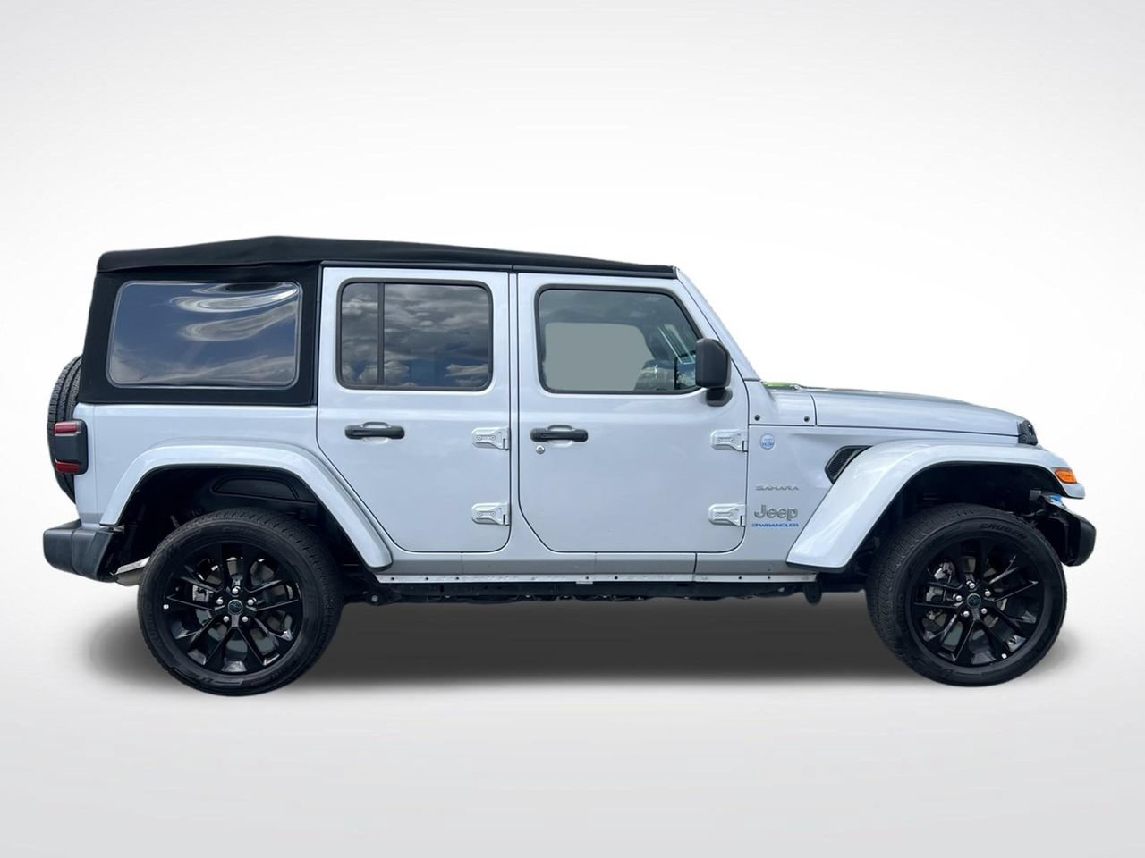 Used 2024 Jeep Wrangler Unlimited Sahara AWD/4WD image 6
