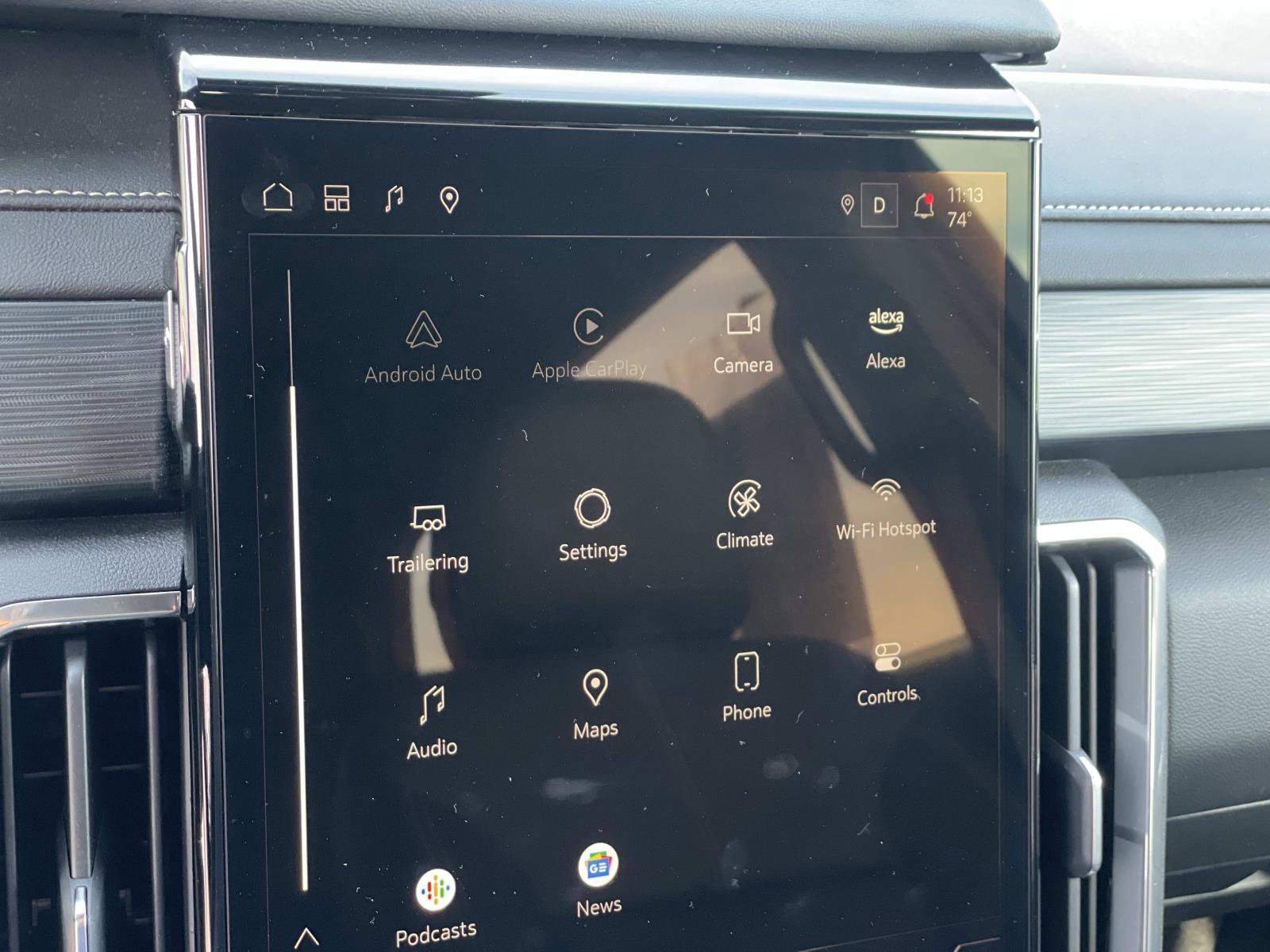 Used 2025 GMC Acadia Elevation w/ Elevation Premium Package image 14