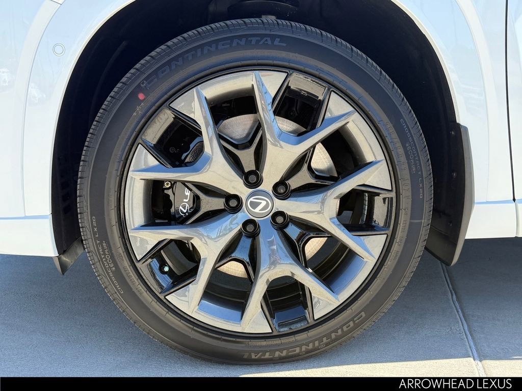 New 2026 Lexus TX 500h AWD image 10