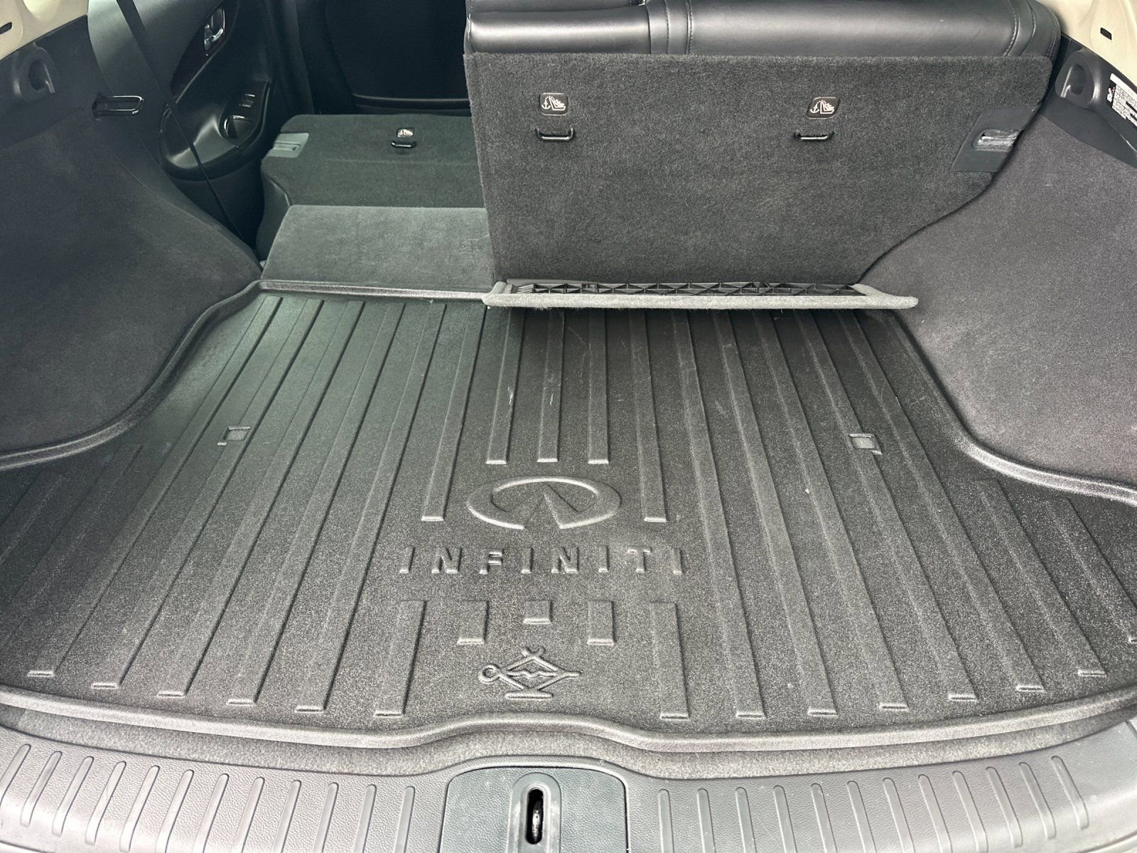 Used 2016 INFINITI QX50 AWD w/ Deluxe Touring Package image 14