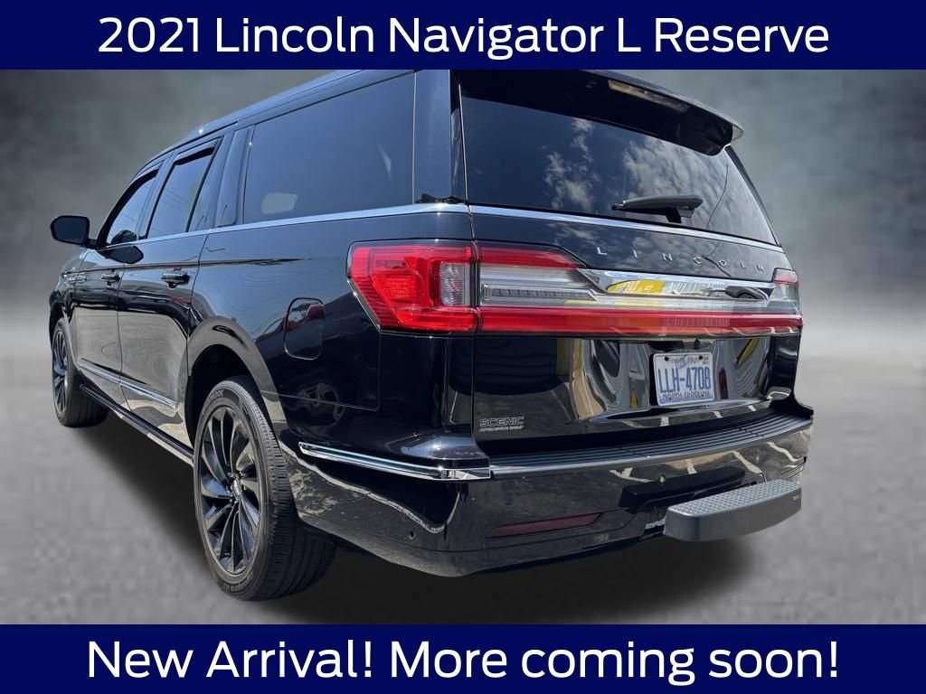 Used 2021 Lincoln Navigator L Reserve AWD/4WD image 3