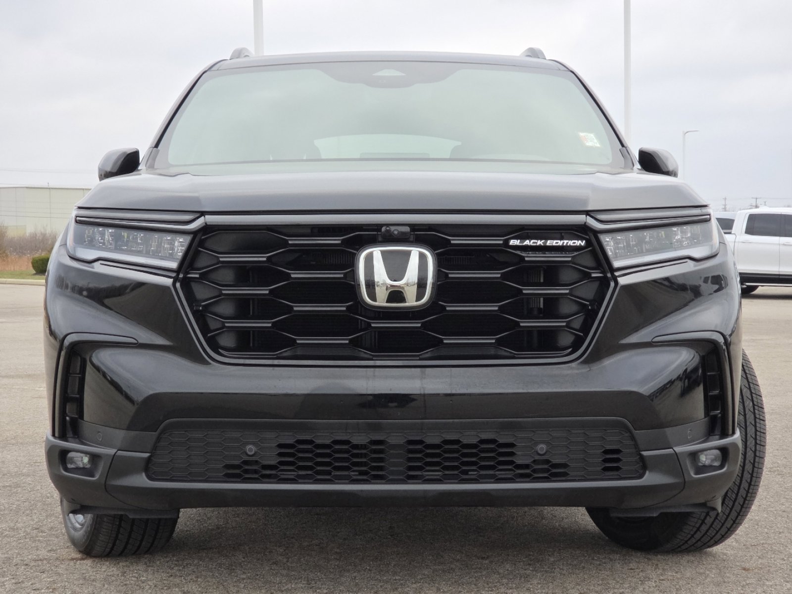 Used 2025 Honda Pilot Black Edition image 13
