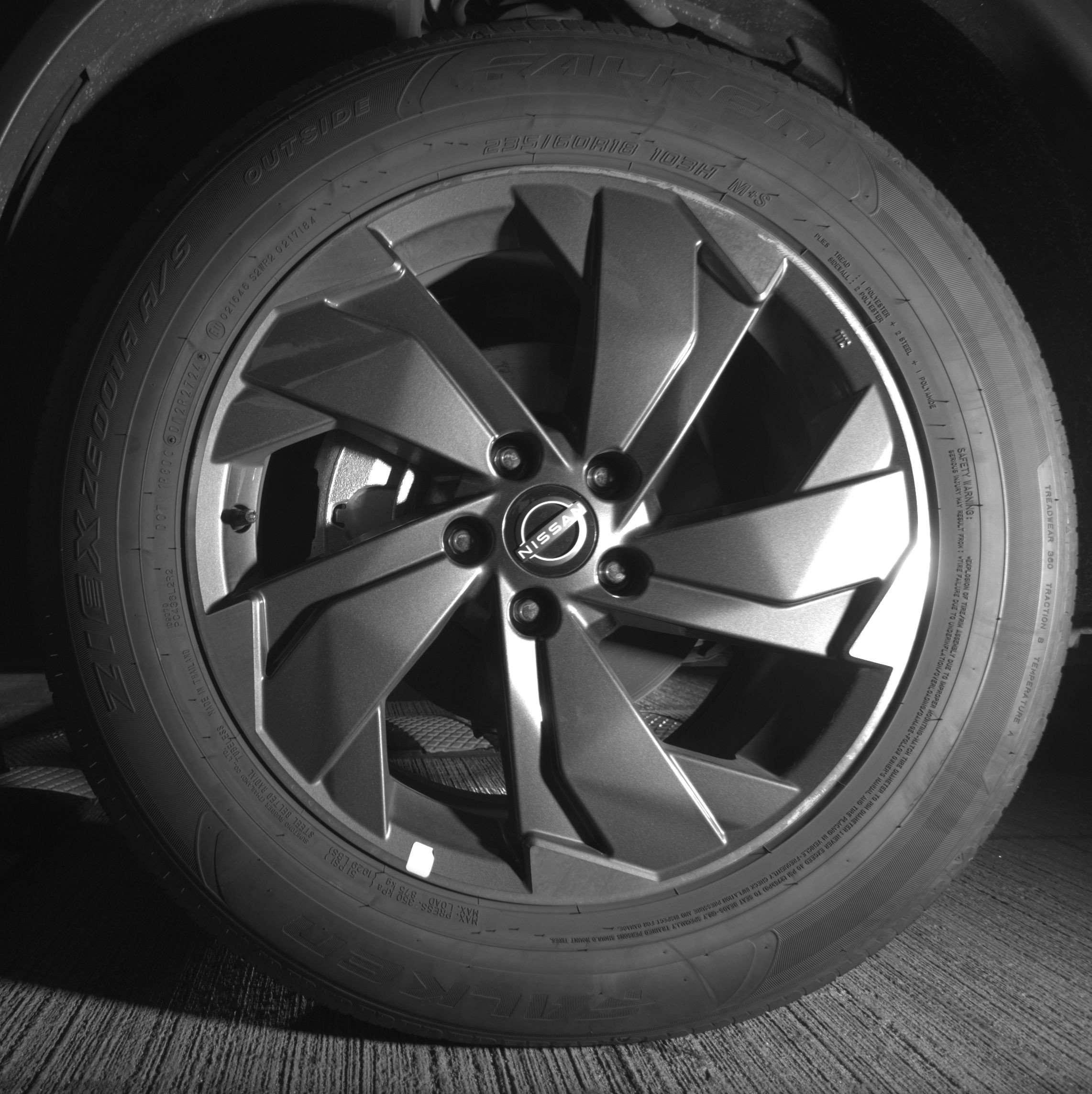 Used 2025 Nissan Rogue SV image 12