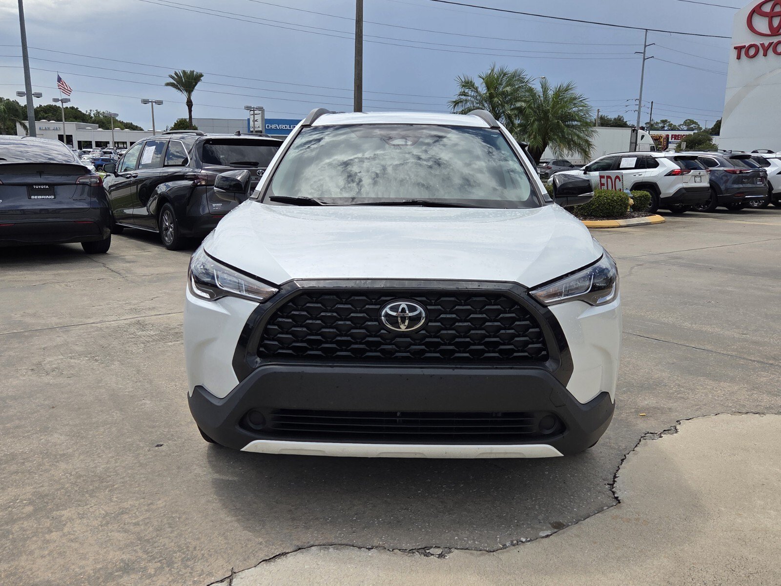 Certified 2025 Toyota Corolla Cross LE FWD image 2